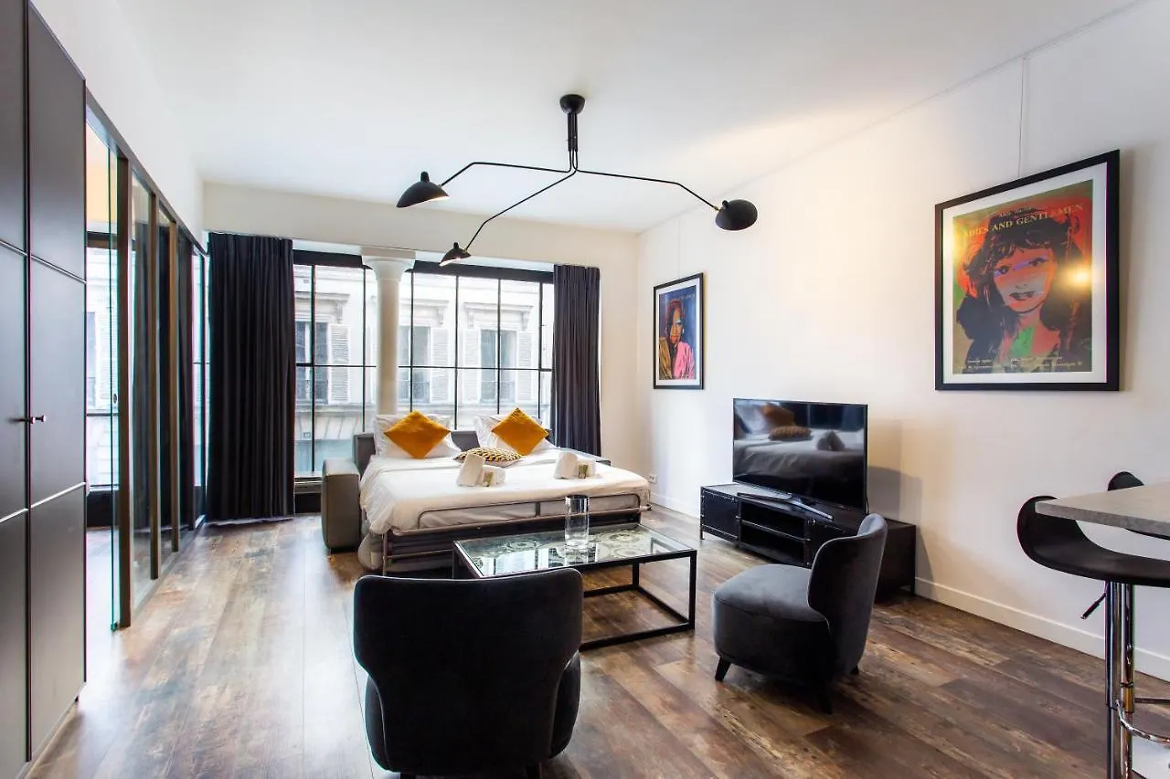 Apartment Mbm - Paradis Paris