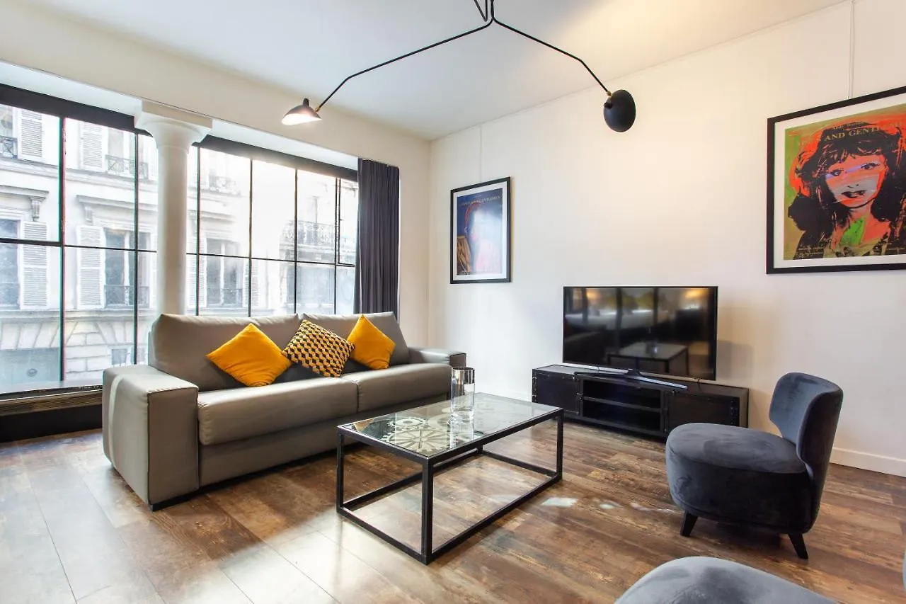 Apartment Mbm - Paradis Paris