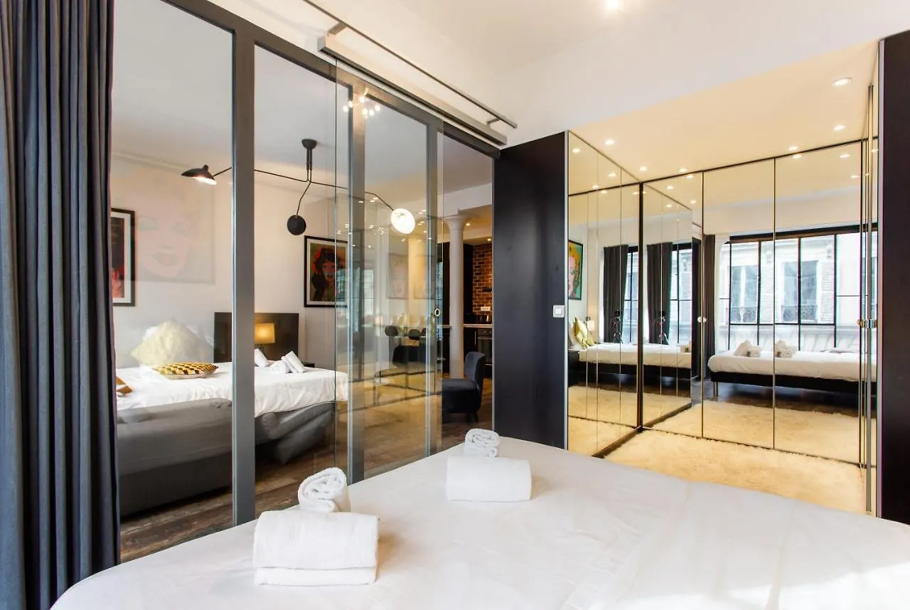 Apartment Mbm - Paradis Paris